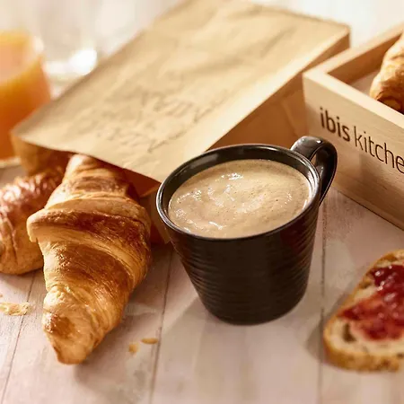 ホテル Mermoz Paris Le Bourget ラ・クールヌーヴ