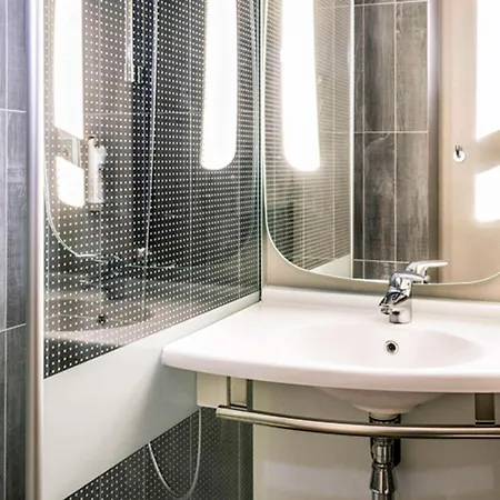 Mermoz Paris Le Bourget Hotel La Courneuve