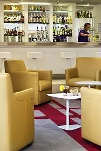 酒店 Mermoz Paris Le Bourget 3*
