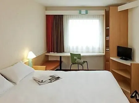 Mermoz Paris Le Bourget Hotel 3*
